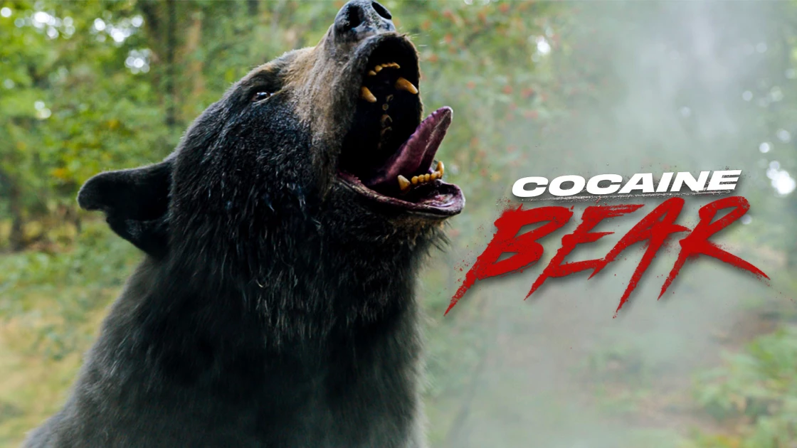 Cocaine Bear: Δείτε νέα βίντεο από την Αρκούδα που έφαγε κοκαΐνη λίγο πριν την πρεμιέρα της ταινίας