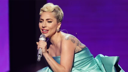 Oscars 2023 - Lady Gaga: Έκπληξη της τελευταίας στιγμής με την εμφάνισή της