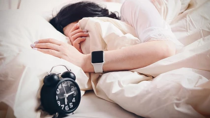 Τεράστια έρευνα δείχνει πως οι περισσότεροι δεν κοιμούνται όσες ώρες πρέπει