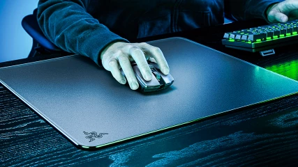 Η Razer έφτιαξε το πρώτο gaming mouse pad από γυαλί - Εξηγεί γιατί πρέπει να προσέχετε