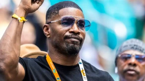 Jamie Foxx: Στο νοσοκομείο ύστερα από “ιατρική επιπλοκή“ - Ποια τα νεότερα της υγείας του