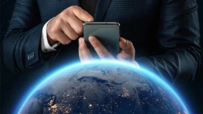 Η παγκόσμια smartphone αγορά συνεχίζει να συρρικνώνεται