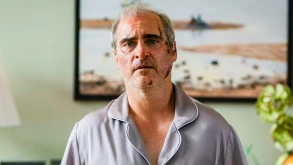 O Joaquin Phoenix προειδοποιεί τι να μην κάνετε αν πάτε στη νέα του ταινία, Beau is Afraid