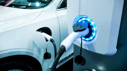 Νέα τεχνολογία λύνει το μεγαλύτερο πρόβλημα της φόρτισης των ηλεκτρικών αυτοκινήτων