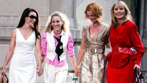 Η Kim Cattrall του Sex and the City επιστρέφει ως Samantha στο And Just Like That… (ΒΙΝΤΕΟ)