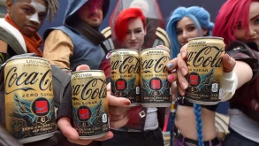 Έρχεται νέα Coca-Cola με γεύση “XP πόντων“ του League of Legends
