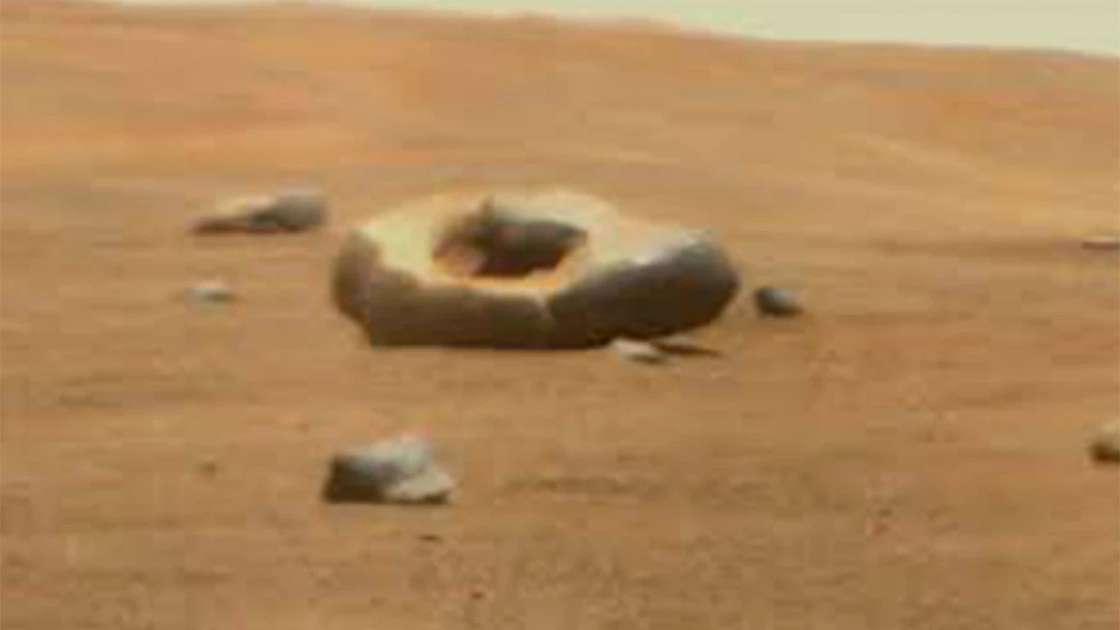 Mars: Mysterious “doughnut” stone found by NASA’s Perseverance rover