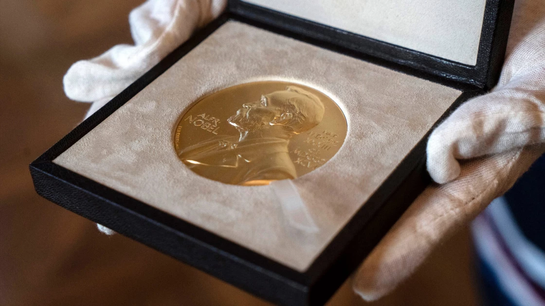 The Nobel Prize has a negative impact on its laureates