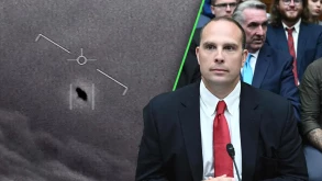 Η κυβέρνηση των ΗΠΑ έχει UFOs και εξωγήινο “βιολογικό υλικό“ στην κατοχή της (ΒΙΝΤΕΟ)