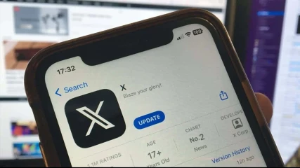 Η εφαρμογή της X για το iOS χρειάστηκε ειδική άδεια από την Apple