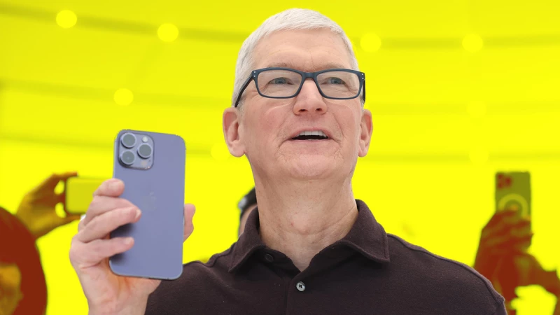Πτώση στις πωλήσεις των iPhone λίγο πριν έρθουν τα iPhone 15