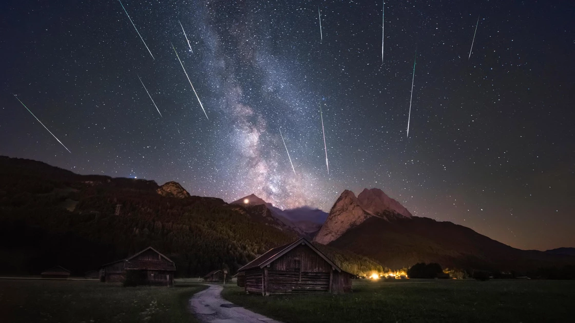 Get ready for the most amazing meteor shower of the year (live broadcast)