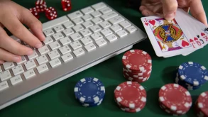 Η Κίνα απαγόρευσε τον online τζόγο
