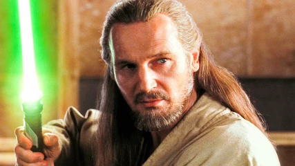 Star Wars: Ο Liam Neeson αποκάλυψε τι έκανε με τα lightsabers και καυγάδισαν με τον George Lucas