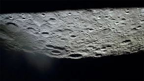 Κινεζικό σεληνιακό rover ανακάλυψε κάτι ενδιαφέρον σε 90 μέτρα βάθος