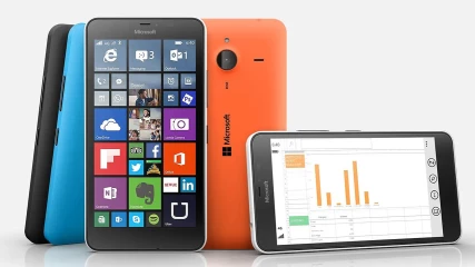 Η Microsoft το έχει μετανιώσει που εγκατέλειψε τα Windows Phone