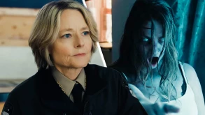 True Detective 4η σεζόν: Το νέο trailer βουτάει στο σκοτάδι μιας παγωμένης υπόθεσης
