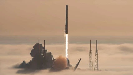 SpaceX: Σε τροχιά οι πρώτοι δορυφόροι που μεταδίδουν σήμα απευθείας στο smartphone