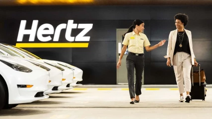 Η Hertz πουλάει τα ηλεκτρικά οχήματά της για να αγοράσει συμβατικά