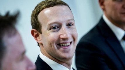 Θα τρομάξετε με το ποσό που έχει βγάλει ο Mark Zuckerberg φέτος – Ξεπέρασε τον Bill Gates