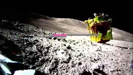 Το SLIM lander κατέγραψε μία απόκοσμη φωτογραφία πριν το καταπιεί η νύχτα
