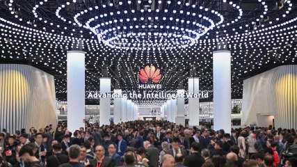 Huawei: Επιβίωσε και τώρα αντεπιτίθεται