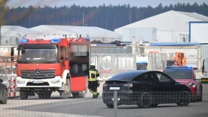 Οικοτρομοκράτες ανέλαβαν την ευθύνη για τον εμπρησμό στο εργοστάσιο της Tesla στο Βερολίνο