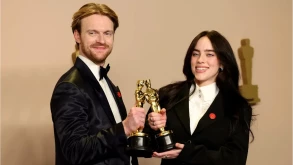 Oscars 2024: Η Billie Eilish έσπασε ένα σημαντικό ρεκόρ με το βραβείο του “What Was I Made For“