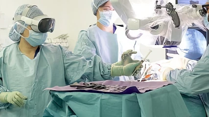 Το πρώτο χειρουργείο με τη βοήθεια του Apple Vision Pro είναι γεγονός