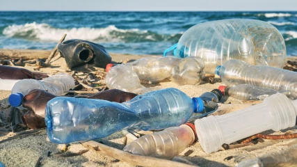 To 24% της ρύπανσης από πλαστικά προέρχεται από μόλις 5 εταιρίες