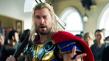 Σκληρή αυτοκριτική από τον Chris Hemsworth για την “παρωδία“ του Thor: Love & Thunder