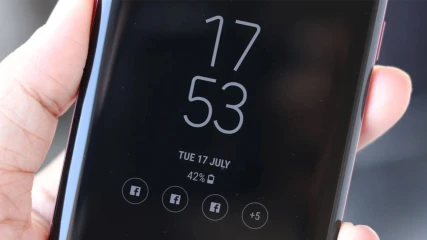 Η Samsung θα φέρει στα Galaxy smartphones ένα νέο τρόπο εμφάνισης της ώρας