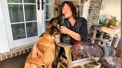 The Walking Dead: Πέθανε ο λατρεμένος σκύλος του Daryl - Το μήνυμα του ηθοποιού