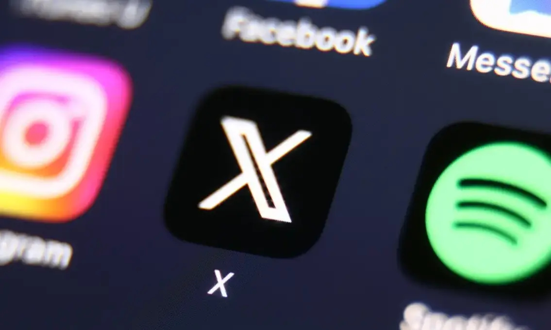 Το X χρεώνει για κάτι που τα άλλα social media προσφέρουν δωρεάν