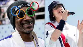Ολυμπιακοί Αγώνες: Snoop Dogg, Billie Eilish και Red Hot Chili Peppers τραγούδησαν στην τελετή λήξης και αποθεώθηκαν