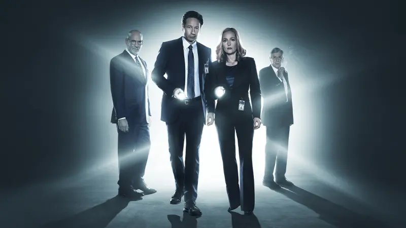 31 χρόνια The X-Files: Οι καυγάδες των πρωταγωνιστών, η έμπνευση πίσω από την θρυλική μουσική και… η Pamela Anderson!