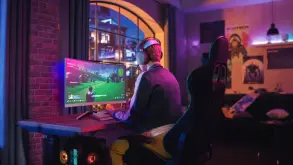 Gaming οθόνες με 180Hz και AI φωτισμό από την Philips