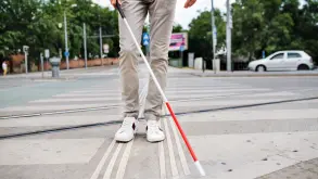 Η AI φέρνει την επανάσταση για ανθρώπους με προβλήματα όρασης