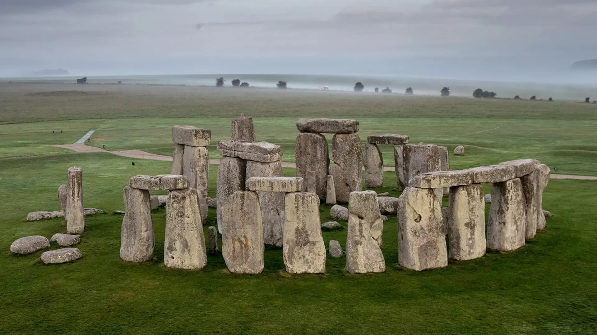 Stonehenge: Επιστήμονες πιστεύουν ότι έλυσαν το μυστήριο – Γιατί χτίστηκε και τι συμβόλιζε