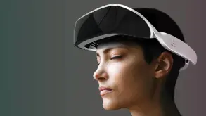 Αυτό το headset επιτρέπει τους τυφλούς να περπατούν χωρίς βοήθεια (ΒΙΝΤΕΟ)