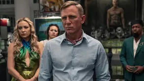 Αγνώριστος ο Daniel Craig στο Knives Out 3 του Netflix – Πρώτη ματιά στην ταινία