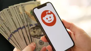 Το Reddit θα γίνει εν μέρει επί πληρωμή εντός του 2025