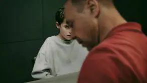 Adolescence: Η ωμή, αληθινή και σκληρή απεικόνιση της σύγχρονης βρετανικής κοινωνίας