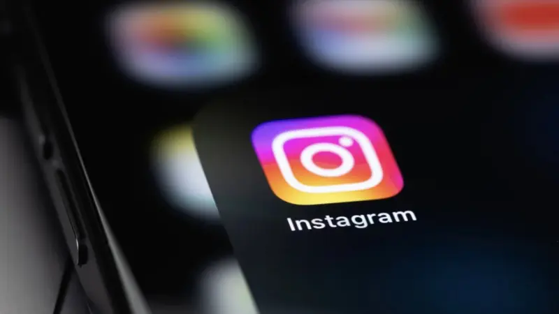 Instagram: Δε χρειάζεται να γράφετε σχόλια, θα το κάνει η AI για εσάς