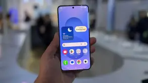 One UI 7: Κυκλοφόρησε το διορθωμένο update στα Galaxy τηλέφωνα