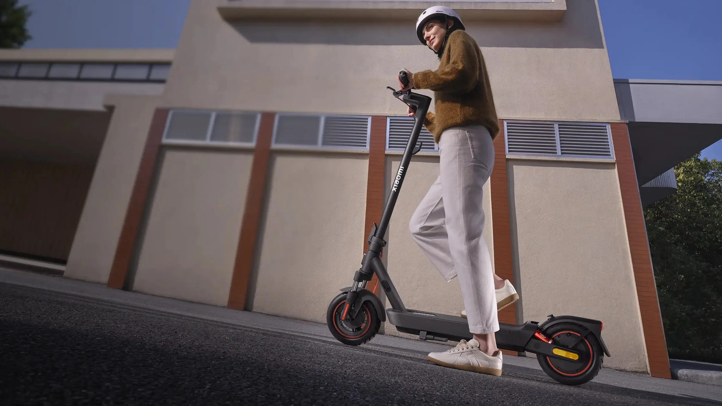 Xiaomi Electric Scooter 5 Max: Ατελείωτες καλοκαιρινές βόλτες