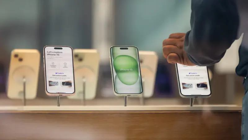 Το iOS 26 “δείχνει” το design του επόμενου iPhone!