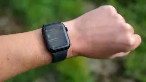 Όχι, η Apple δεν είναι στην κορυφή των wearables!