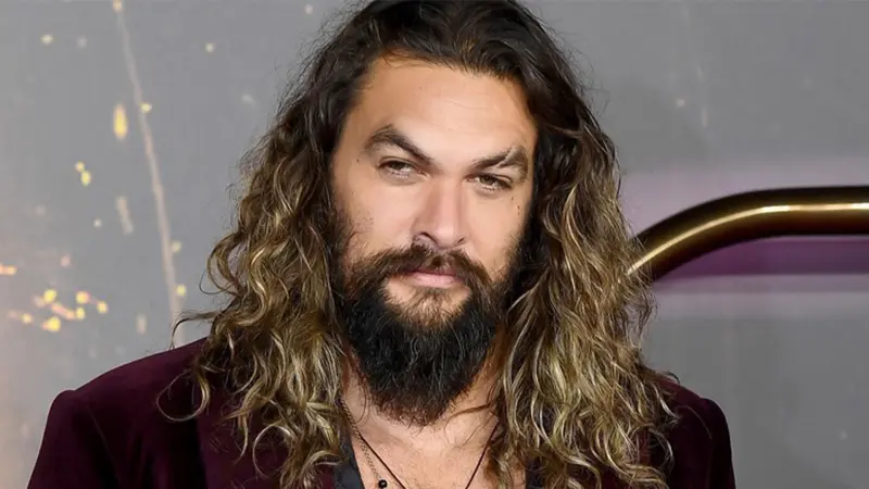Ο Jason Momoa ξυρίστηκε μετά από 6 χρόνια και δεν του άρεσε καθόλου