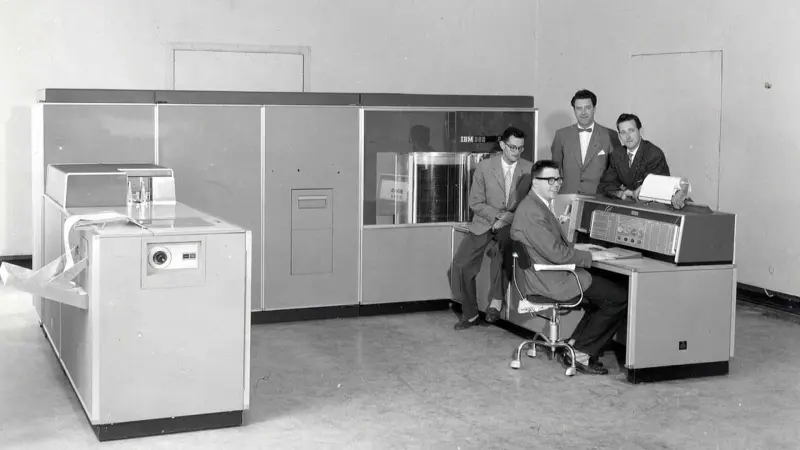 Ο πρώτος σκληρός δίσκος της IBM ζύγιζε έναν τόνο!
